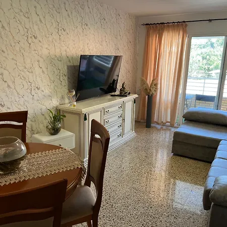 Matrimonio En Piso Compartido - Playa Del Cura - Nr 2 * トレビエハ